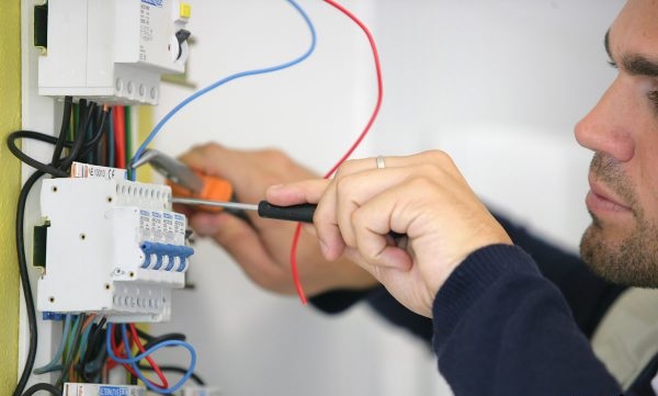 مهمترین قوانین در خدمات برق کاری ساختمان